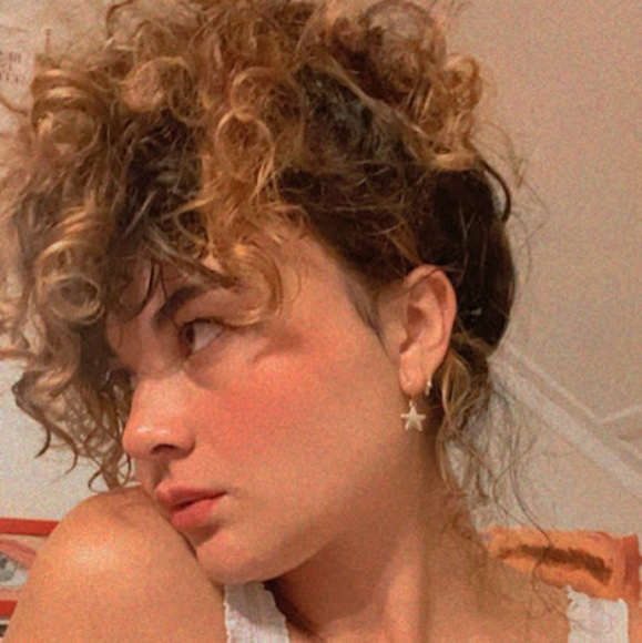 Meet your Posher, Catherine - Picture 1 of 1